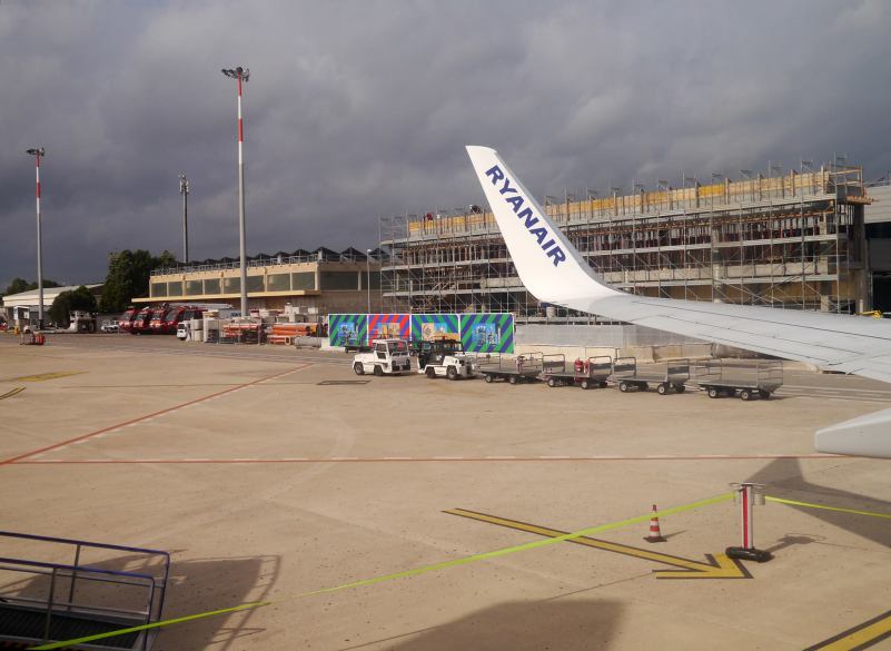 Aeroporto Di Brindisi Brundarte